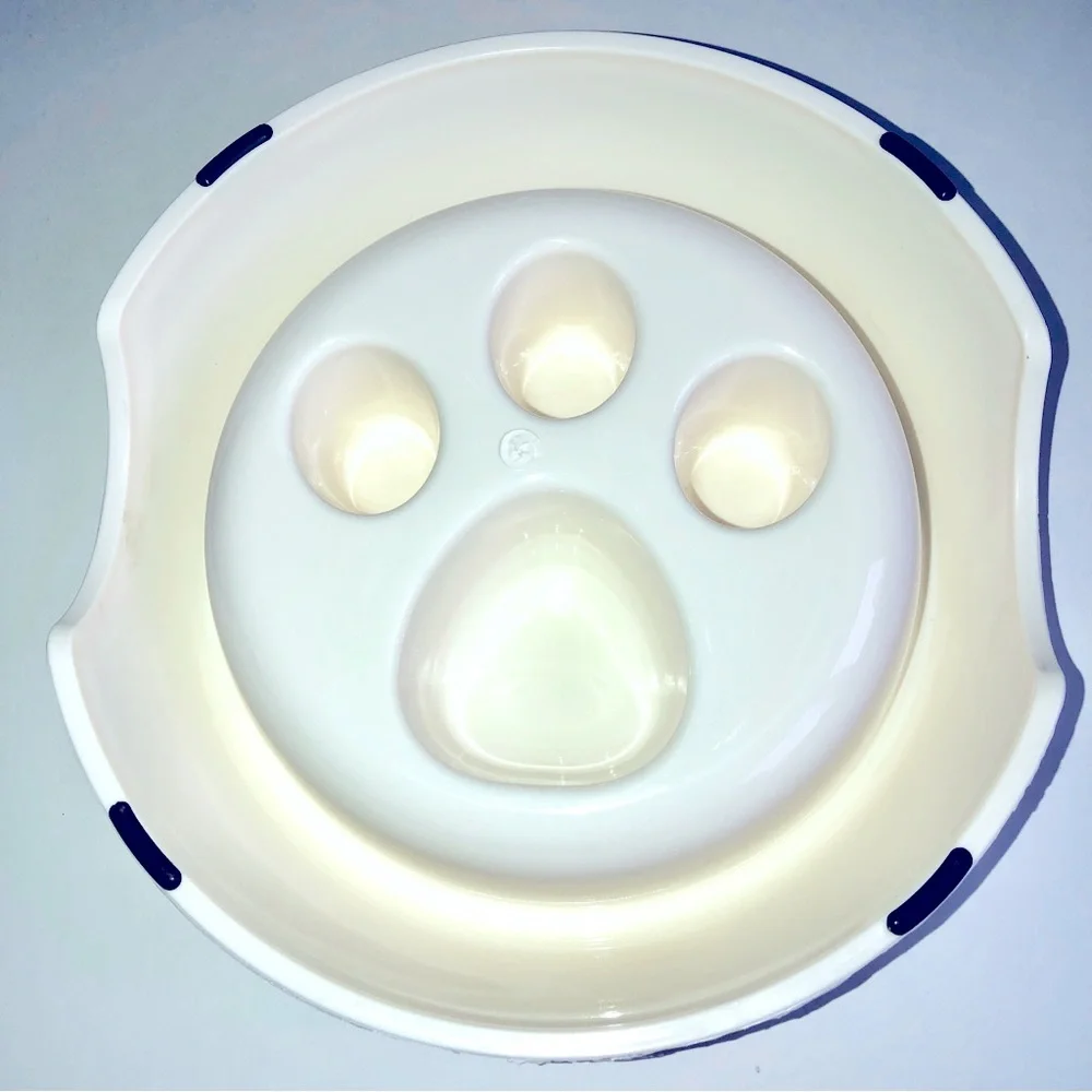 3/$15 NEW 9” Slow Feeder Dog Bowl 2 Cup Capacity Cream